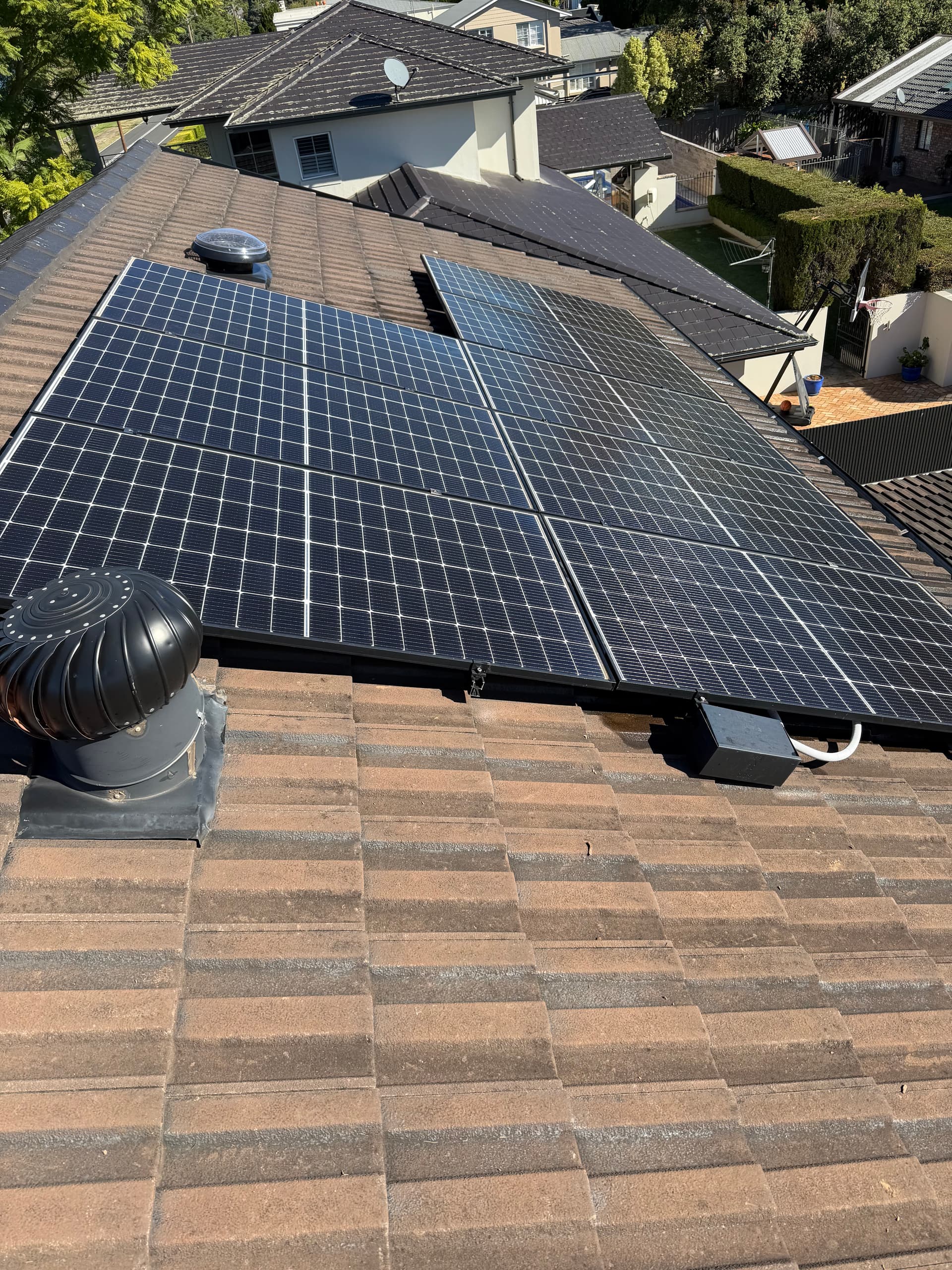 New solar inverter installed and commissioned in Sydney home replacing failed unit